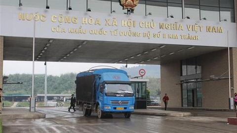 Cửa khẩu quốc tế Kim Thành tạm ngừng xuất khẩu hàng hóa