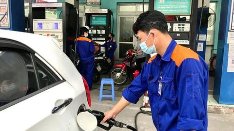 Đề xuất giảm thuế nhập khẩu ưu đãi mặt hàng xăng dầu