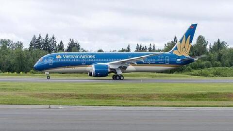 Máy bay Vietnam Airlines đi Nhật Bản quay đầu để cấp cứu hành khách trẻ em