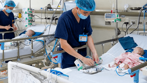 Bệnh nhi mắc Adenovirus tăng đột biến, Bộ Y tế họp khẩn