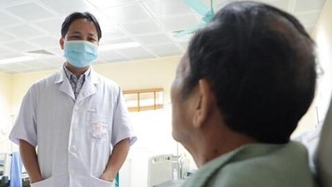 Y bác sĩ mong chờ thực hiện tăng lương cơ sở, phụ cấp nghề y