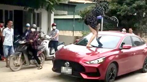Người phụ nữ đánh ghen ở Thanh Hóa có thể bị truy cứu trách nhiệm hình sự