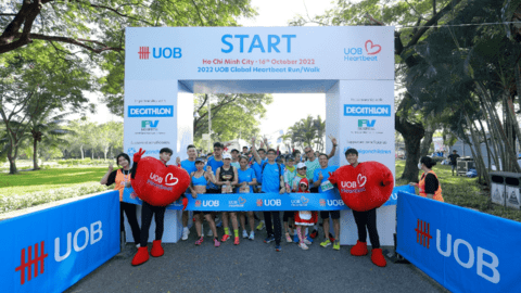 Giải chạy bộ, đi bộ 2022 UOB Global Heartbeat gây quỹ vì cộng đồng