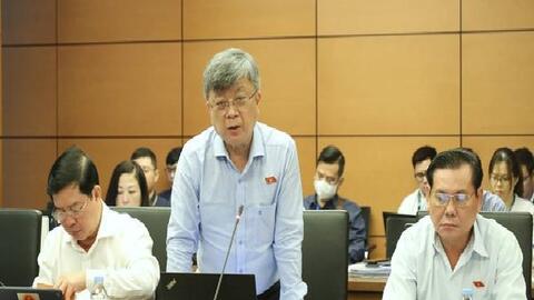 Vợ chồng đấu giá biển số đẹp 5 tỉ đồng, ly hôn chia tài sản thế nào?