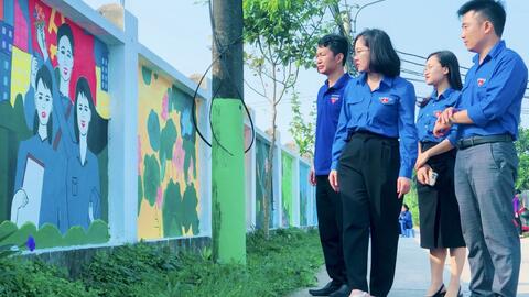 Thanh niên huyện Thanh Trì tô đẹp đường quê