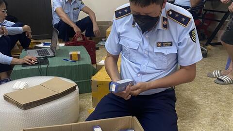 Hà Nội: Phát hiện, thu giữ lô viên sủi an thần nghi làm giả tại cơ sở kinh doanh