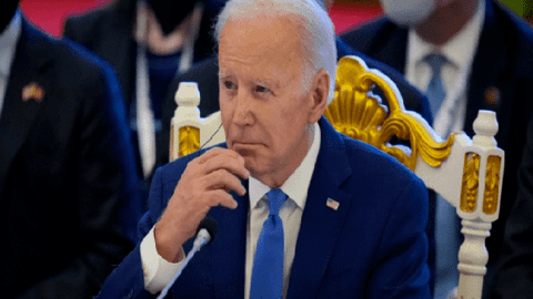 Chủ tịch Hạ viện Mỹ nói điều 'mát lòng mát dạ' Tổng thống Joe Biden