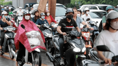 Miền Bắc, miền Trung mưa dông kéo dài