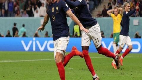 Pháp ngược dòng thắng trận ra quân, Giroud cân bằng kỷ lục