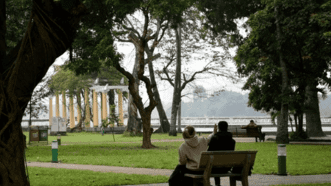 Dỡ rào công viên, mở thêm phố đi bộ: Cần giải bài toán đỗ xe