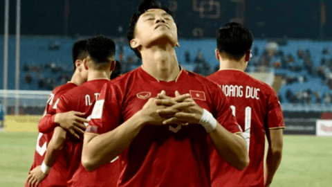Quế Ngọc Hải gây sốt với kiểu ăn mừng ‘đi ngủ’ của Ronaldo