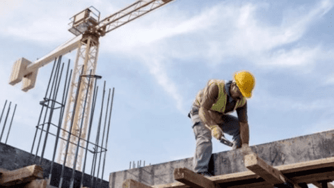 Chủ tịch một công ty xây dựng thoái bớt 7% vốn tại đáy 2 năm, không còn là cổ đông lớn