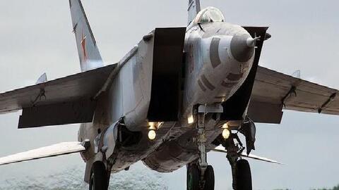 Thực chiến đáng thất vọng của tiêm kích MiG-25?