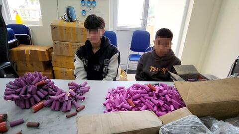 Hám lợi, nam thiếu niên bị phạt 10 tháng tù vì buôn bán pháo nổ