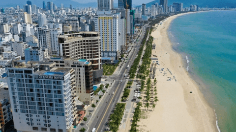 Từ nơi toàn cát với phi lao, phía đông Đà Nẵng lột xác với những con đường tỷ USD