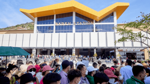 Những nghi thức cầu tài lộc “độc nhất vô nhị" ở núi Bà Đen
