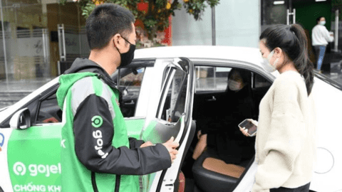 Cuộc chiến taxi công nghệ tại sân bay thêm nhộn nhịp: Gojek chính thức triển khai GoCar tại Tân Sơn Nhất
