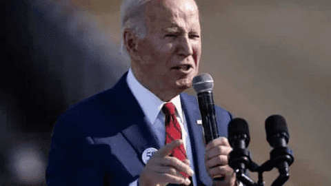 Tổng thống Biden cảnh báo rát sau 2 vụ sụp đổ ngân hàng Mỹ