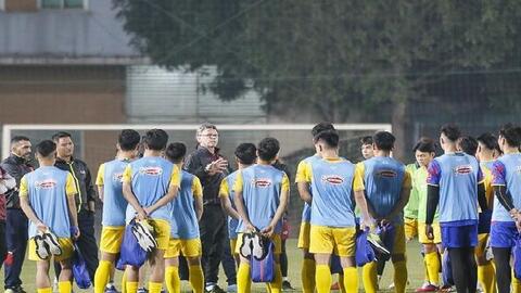 HLV Troussier chốt danh sách ĐT U23 Việt Nam dự 'siêu giải đấu' tại Qatar, chuẩn bị cho SEA Games 32