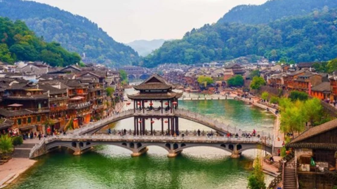 Tour du lịch Trung Quốc giá rẻ hết chỗ sau ít ngày mở bán
