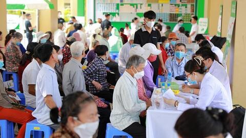 Unison đồng hành cùng nhà thuốc An Khang khám bệnh, phát thuốc miễn phí