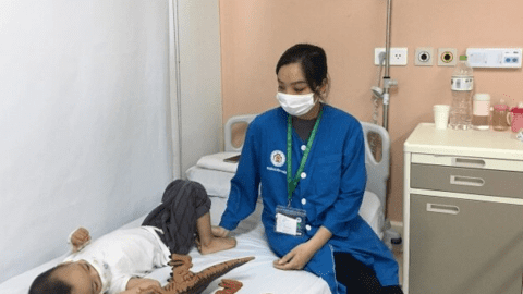 Nhiều trẻ nhập viện do mắc cúm A, cách nào để phòng biến chứng nguy hiểm?