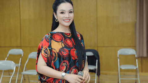 Tân Nhàn và bạn thân diện váy ton sur ton tập “Con đường âm nhạc”