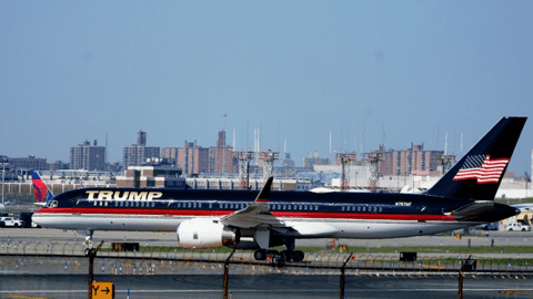 Ông Donald Trump tới New York, bổ sung 'hỏa lực' cho đội ngũ pháp lý