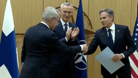 Phần Lan chính thức gia nhập NATO