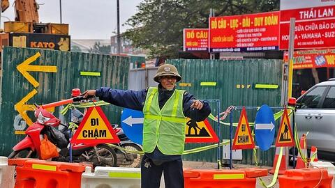 Hà Nội: Tổ chức giao thông tuyến đường tạm tại dải phân cách đường Nguyễn Xiển