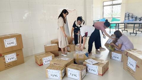Hà Nội: Gần 4600 cuốn sách, truyện tặng các thư viện huyện Ba Vì