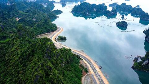 Quảng Ninh: Nâng tốc độ trên đường bao biển Hạ Long - Cẩm Phả