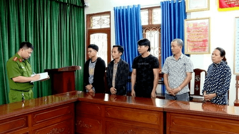 Triệt phá đường dây cho vay lãi nặng 250%/năm tại Ninh Bình