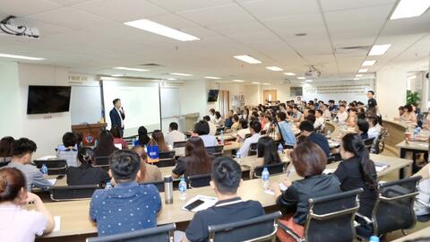 Bí quyết để các CEO trẻ xây dựng thương hiệu, chiếm lĩnh tâm trí khách hàng
