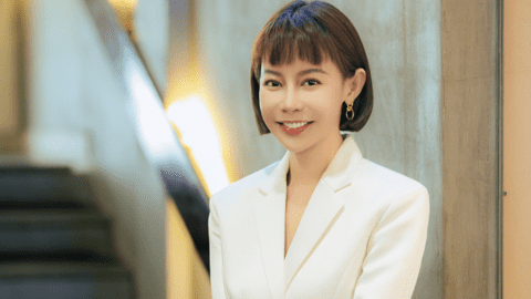 Cuộc sống của hoa hậu vỡ nợ tiền tỷ thay đổi ra sao sau 3 năm 'ở ẩn'?