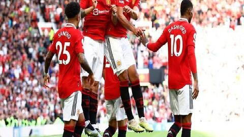 Man United vững Top 3, Leicester và Leeds United rớt hạng