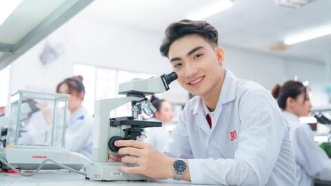 Bộ GD&ĐT thông tin về môn Văn trong tuyển sinh y khoa ở một số trường đại học tư thục