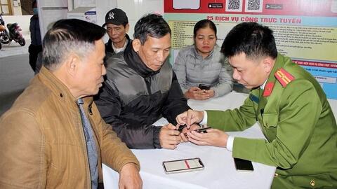 Hải Phòng: Phân công đoàn viên, thanh niên hỗ trợ người dân cài đặt ứng dụng VNeID