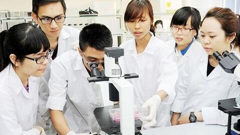 Tạo sân chơi cho sinh viên từ phong trào nghiên cứu khoa học
