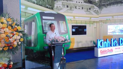 Khai trương điểm giới thiệu hệ sinh thái Báo Kinh tế và Đô thị tại ga Cát Linh