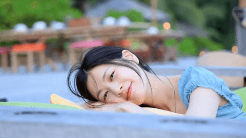 'Nàng thơ cổ trang' Jung So Min tung ảnh du lịch Nha Trang đẹp như cảnh phim