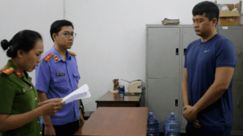 Khởi tố người hành hung bác sĩ trực cấp cứu gần 1 năm trước