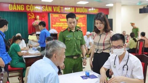 Quận Hoàng Mai chăm lo chu đáo các đối tượng chính sách, người có công