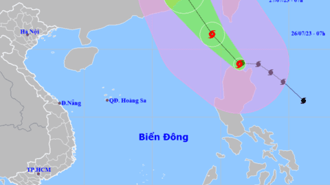 Bão Doksuri giật trên cấp 17 sắp vào Biển Đông, sóng biển cao 5-7 m