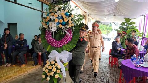 Bộ Công an thăng quân hàm cho 3 cán bộ CSGT hy sinh trong vụ sạt lở đất