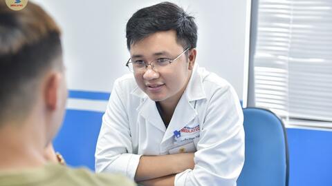 Thanh niên trẻ rối loạn tâm thần sau một năm nghiện bóng cười