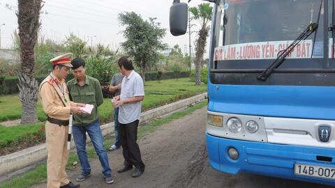 Quảng Ninh tổng kiểm soát ô tô kinh doanh vận tải qua 2 giai đoạn
