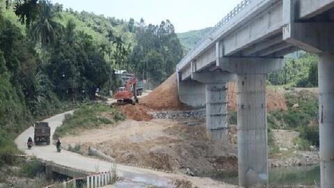 Đề nghị kiểm tra, xử lý việc dùng đất trái phép làm 2 cây cầu ở Quảng Nam