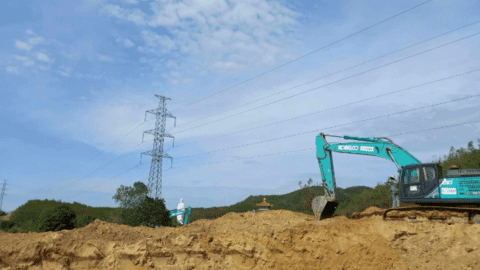 Đẩy nhanh di dời hạ tầng kỹ thuật phục vụ cao tốc Vân Phong- Nha Trang