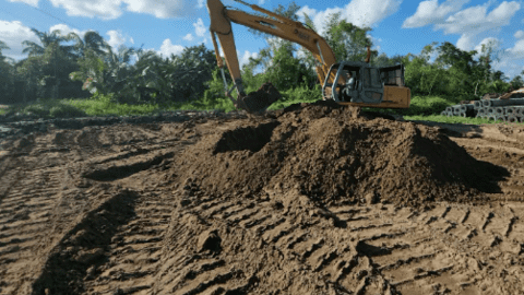 Các cao tốc Bắc Nam giai đoạn II lo thiếu hụt nguồn đất cát đắp nền đường